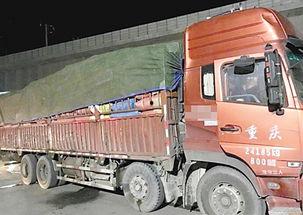 重庆货车最新爆料,揭秘城市物流新动态  第1张